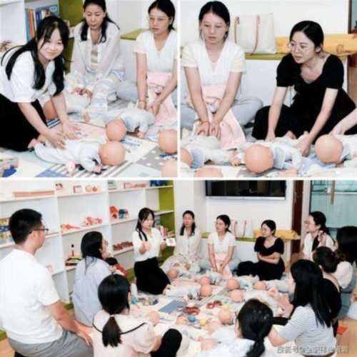 关于育婴员是做什么工作图片的信息