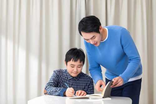 小学家教一小时大概多少钱
