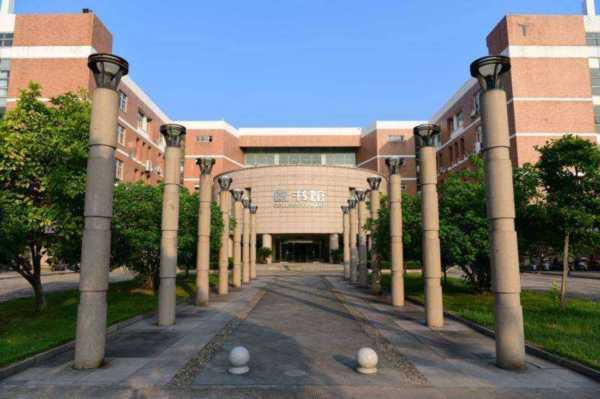 浙江广厦建设职业技术大学木雕小镇校区