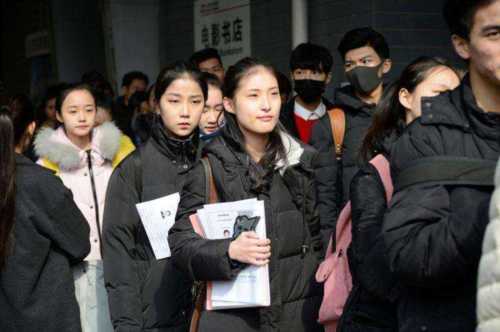 考电影学院必须是艺术特长生吗女生