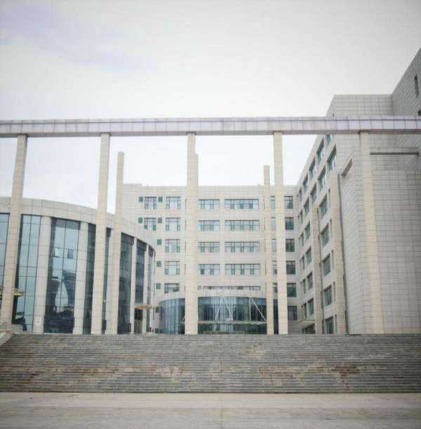山西传媒学院表演学院