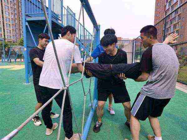 大学生拓展训练体育课是什么课程