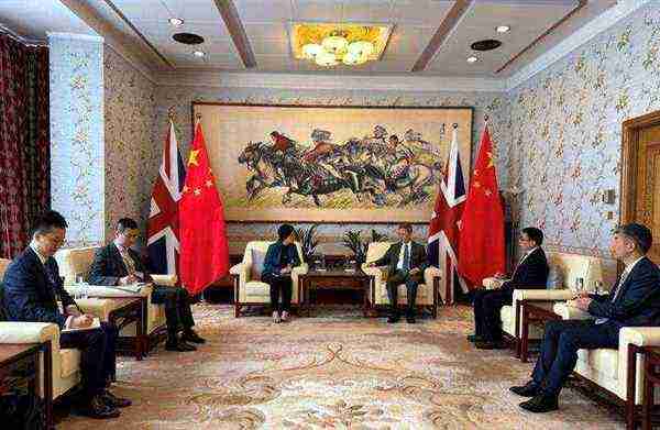 出席英文a开头
