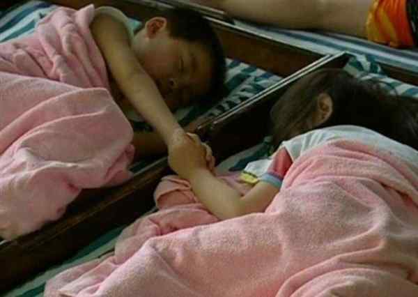 幼儿园纪录片张以庆行为分析